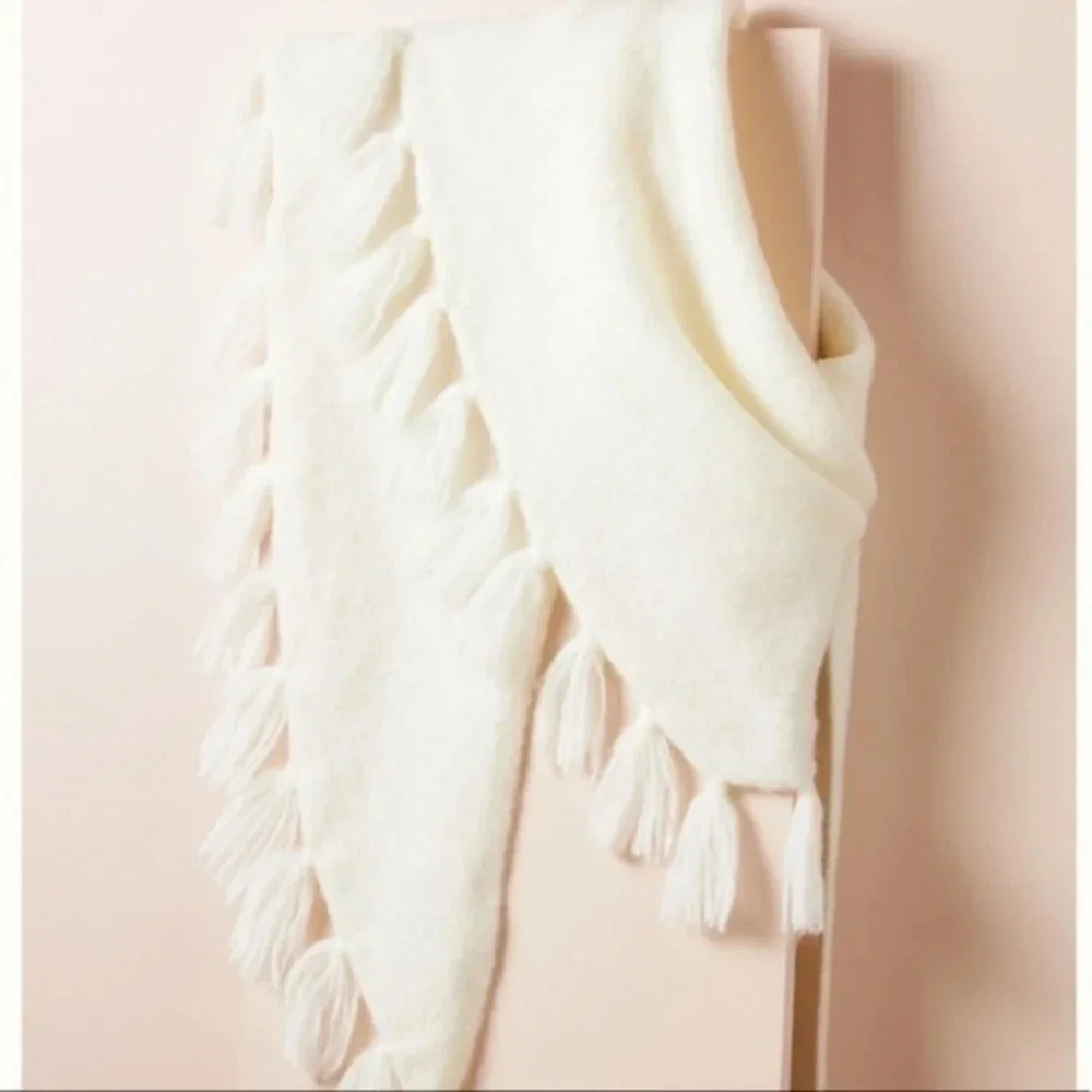 Anthropologie  Ivory  Tassled Triangle Scarf